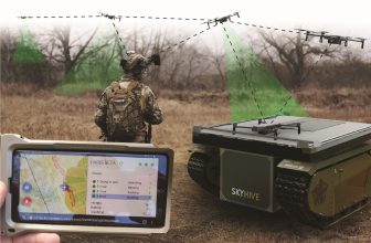 Delftse dronebouwers gaan autonome dronezwerm ontwikkelen voor Defensie