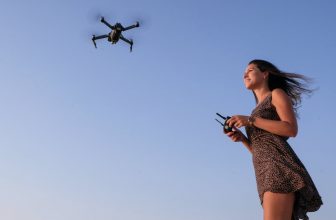 Dronefotograaf wil 100 naaktmodellen fotograferen in centrum Utrecht