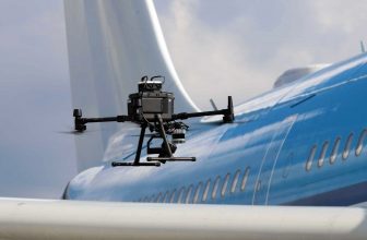 KLM gaat drones inzetten om vliegtuigen te inspecteren