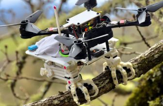 Deze drone kan net als een vogel op een tak neerstrijken