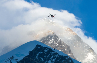 Bezorgdrones op de Mount Everest