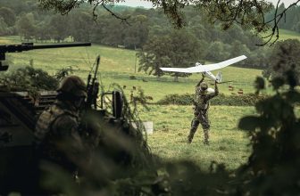 Defensie zet vol in op drones: helft militaire inzet moet over vijf jaar onbemand zijn | Dronewatch