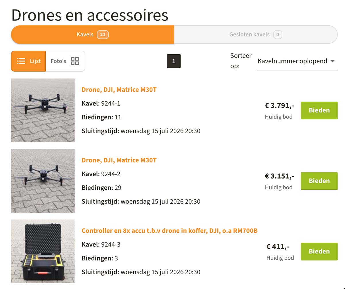 Buitenkans: Gebruikte Dji Mavic 3T- En Matrice M30T-Drones Geveild | 1 Voor Drone-Operators Die Op Zoek Zijn Naar Een Professionele Dji Enterprise-Drone, Doet Zich Momenteel Een Interessante Gelegenheid Voor. Tijdens Een Lopende Online Veiling Worden Meerdere Goed Onderhouden Dji Mavic 3T- En Matrice M30T-Drones, Samen Met Diverse Accessoires, Aangeboden. De Toestellen Zijn Afkomstig Van Het Droneteam Van Een Overheidsinstantie, Zijn In Goede Staat En Hebben Relatief Weinig Vlieguren Gemaakt.