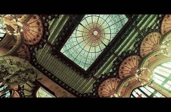 Kijken: DJI Avata 360 toont iconische concertzaal in Barcelona van binnenuit | Dronewatch